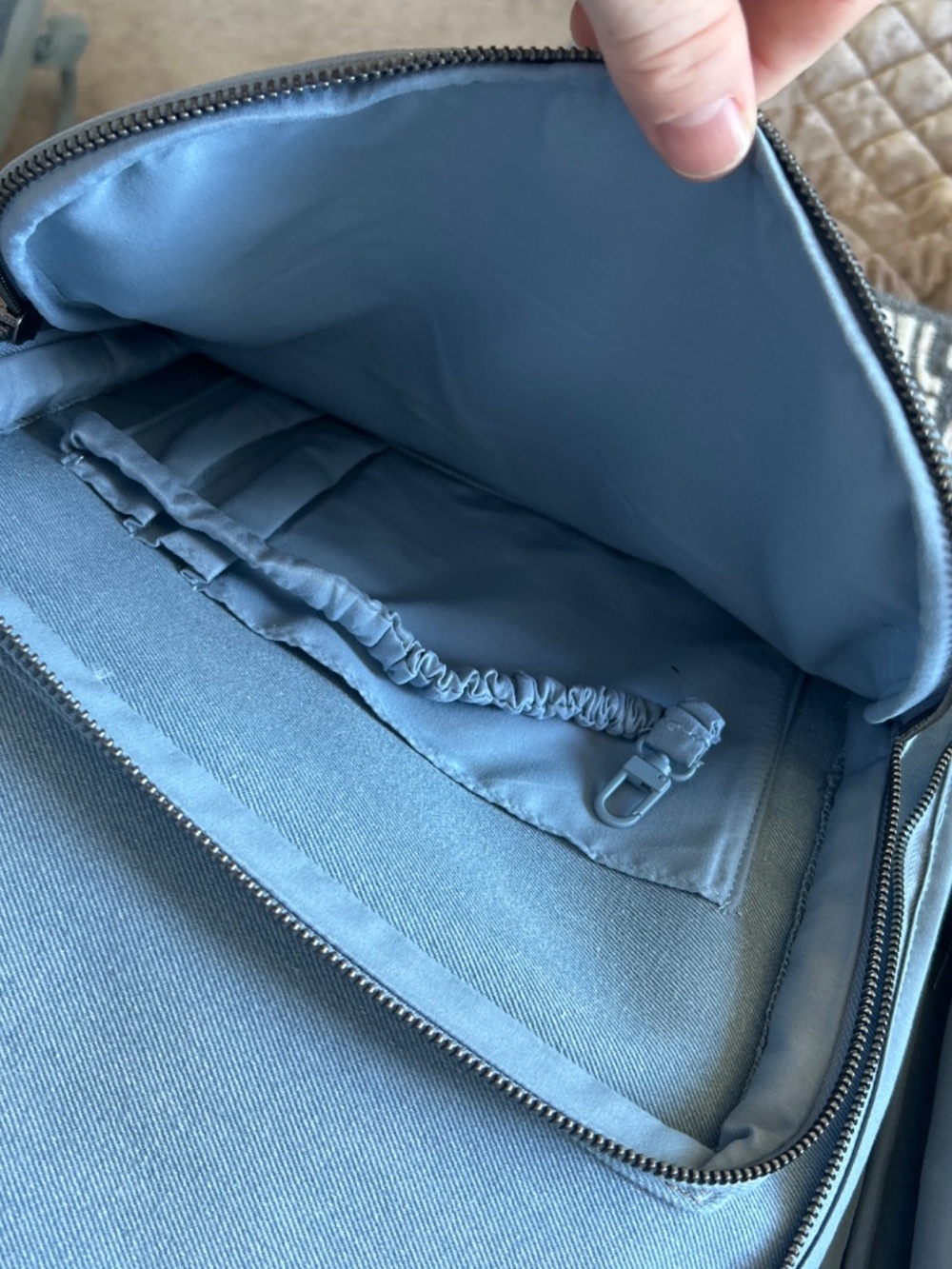 Beis x GAP limited edition backpack - Picture 2 of 4